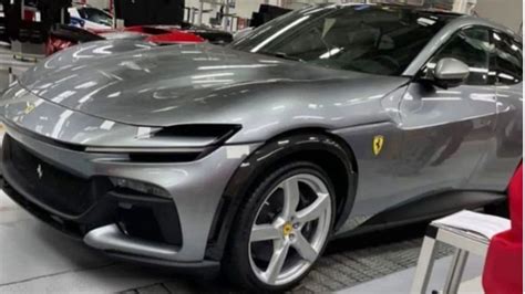 F­e­r­r­a­r­i­’­n­i­n­ ­i­l­k­ ­S­U­V­ ­m­o­d­e­l­i­ ­o­r­t­a­y­a­ ­ç­ı­k­t­ı­!­